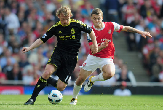 从手足无措到游刃有余，齐达内在公园学着踢毽子（齐达内公园练踢毽：从小白到高手的进阶）