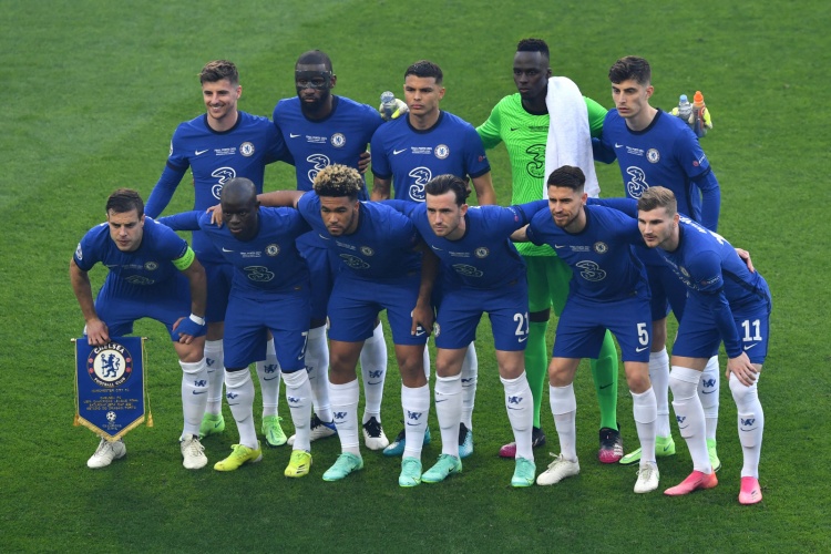 本赛季俱乐部双人组进球榜：凯恩+迪亚斯37球高居第一（凯恩携迪亚斯合轰37球，领跑本赛季俱乐部双人进球榜）