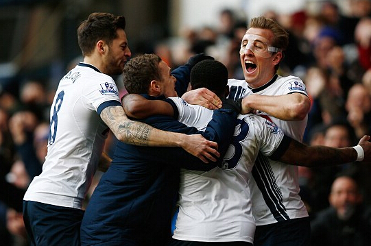 中国球员留洋要分几步走？看看日本足球的“参考答案”（中国球员留洋如何分步推进？日本足球给出示范答案）