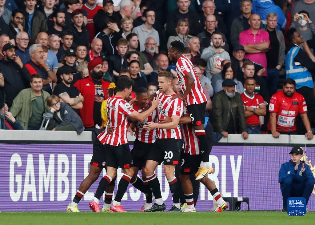 科贝：哈维现身巴萨主席候选人丰特的竞选活动，公开表明立场（科贝：哈维现身丰特的巴萨主席竞选活动，明确表态）