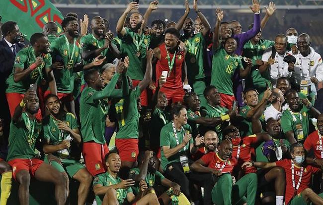 韩K联半场：李东俊、杜甘季奇造杀机，全北现代暂0-0首尔（韩职联半场：李东俊与杜甘季奇频造险，全北现代暂与首尔互交白卷）