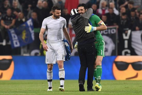 李璇：邵佳一内心坚定，对带国足可能承受的压力，应该有预期（李璇：邵佳一内心笃定，对执教国足的压力已有预期）