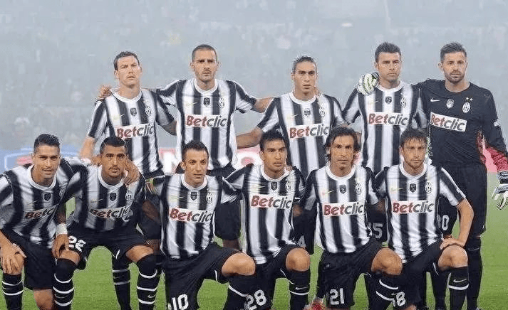 切尔西征战欧冠，帕尔默与德拉普缺阵成隐忧（切尔西出征欧冠，帕尔默与德拉普缺席增添隐患）