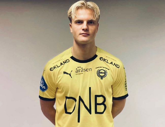 门将再度当选全场最佳（门将再次荣膺全场最佳）