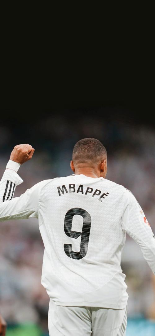 亚马尔全场数据：7射1正进1球，浪费1次空门良机（亚马尔全场表现：7次射门仅1次射正打入1球，错失一次空门良机）